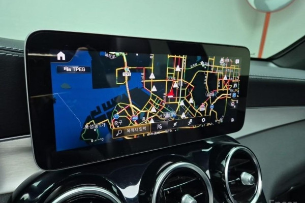 2021 Mercedes-Benz GLC с пробегом 63 905 км