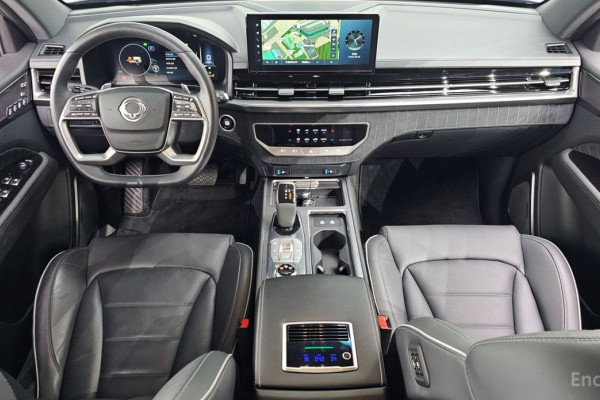 2025 SsangYong Rexton с пробегом 8 905 км