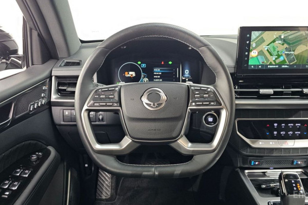 2025 SsangYong Rexton с пробегом 8 905 км