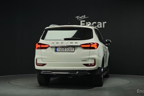 2024 SsangYong Rexton с пробегом 8 682 км