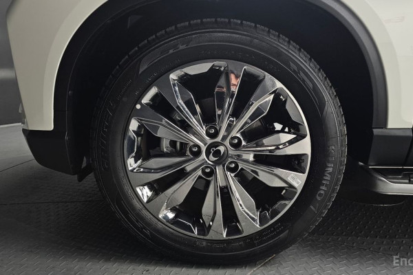 2024 SsangYong Rexton с пробегом 8 682 км