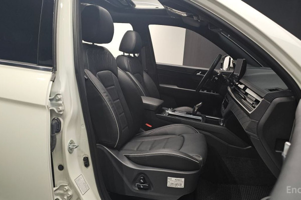 2024 SsangYong Rexton с пробегом 8 682 км