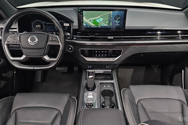 2024 SsangYong Rexton с пробегом 8 682 км