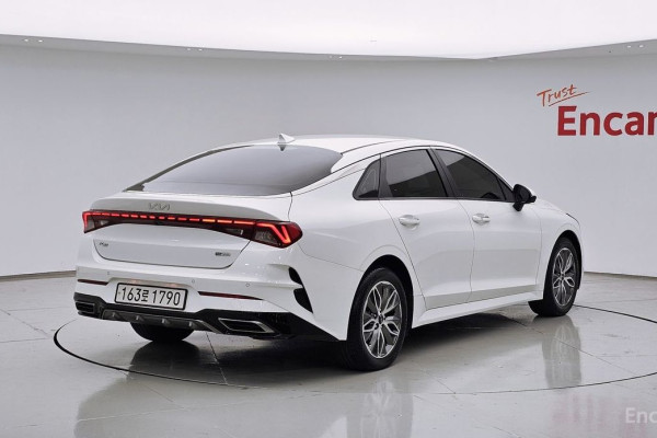 2022 Kia K5 с пробегом 109 826 км