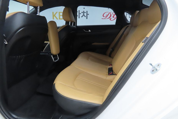 2022 Kia K5 с пробегом 95 058 км