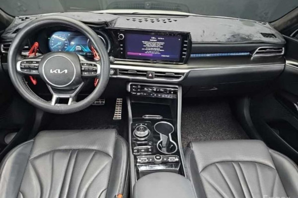 2022 Kia K5 с пробегом 98 165 км