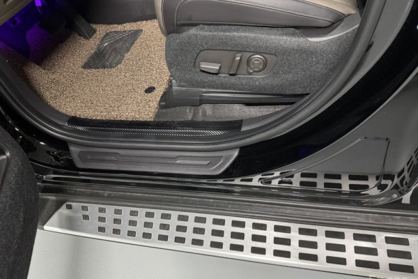 2025 Kia Carnival с пробегом 17 100 км