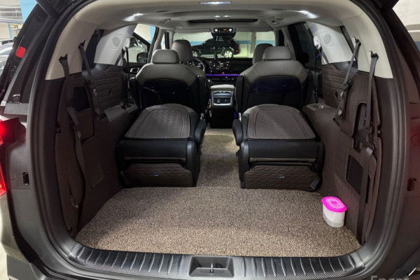 2025 Kia Carnival с пробегом 17 100 км