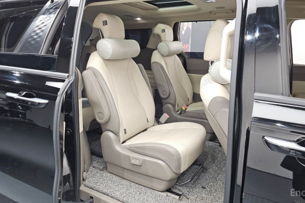 2023 Kia Carnival с пробегом 48 950 км