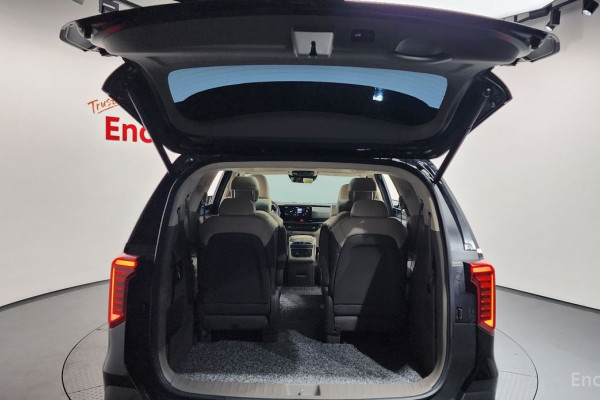 2023 Kia Carnival с пробегом 48 953 км