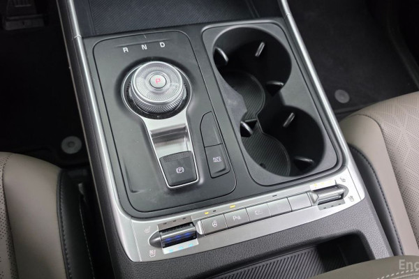 2025 Kia Carnival с пробегом 20 403 км