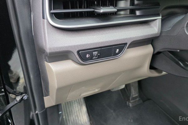 2025 Kia Carnival с пробегом 20 403 км