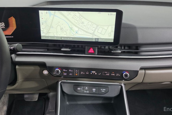 2025 Kia Carnival с пробегом 20 403 км