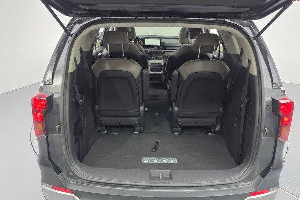 2025 Kia Carnival с пробегом 20 403 км