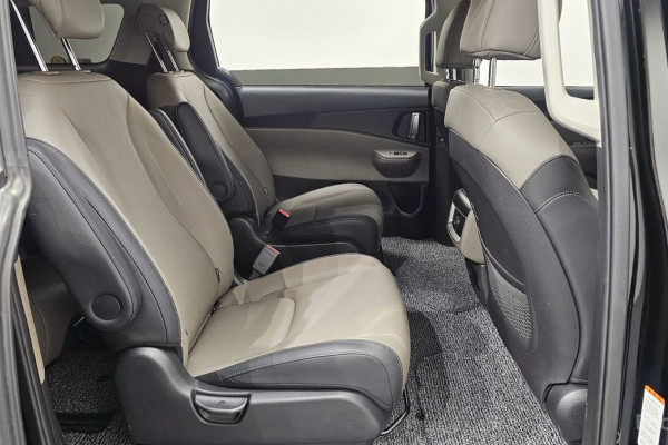 2024 Kia Carnival с пробегом 34 294 км