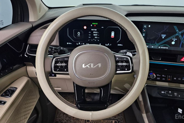 2024 Kia Carnival с пробегом 28 696 км