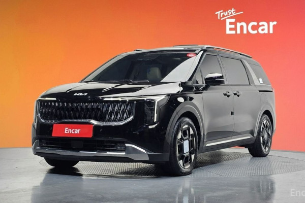 2023 Kia Carnival с пробегом 33 862 км