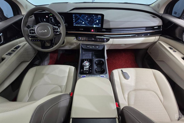 2023 Kia Carnival с пробегом 33 862 км