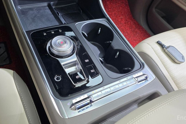 2023 Kia Carnival с пробегом 33 862 км