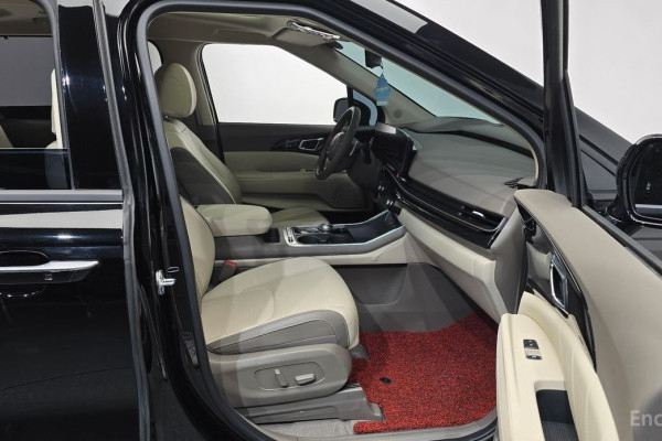 2023 Kia Carnival с пробегом 33 862 км