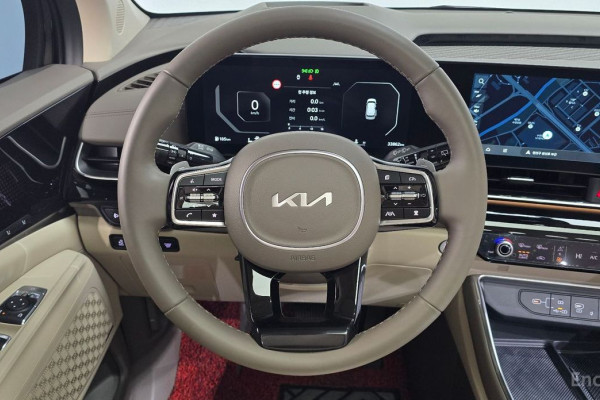 2023 Kia Carnival с пробегом 33 862 км