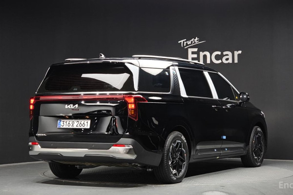 2025 Kia Carnival с пробегом 36 км