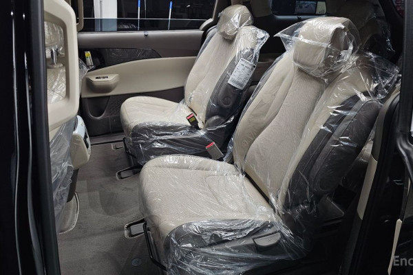 2025 Kia Carnival с пробегом 36 км