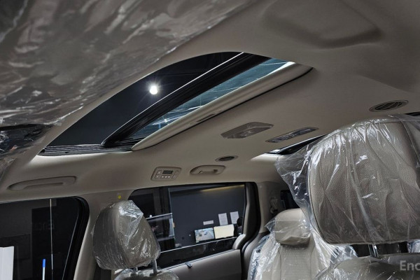 2025 Kia Carnival с пробегом 36 км