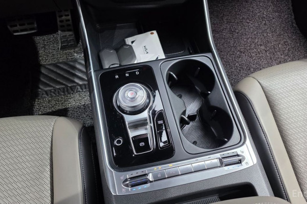 2024 Kia Carnival с пробегом 18 120 км