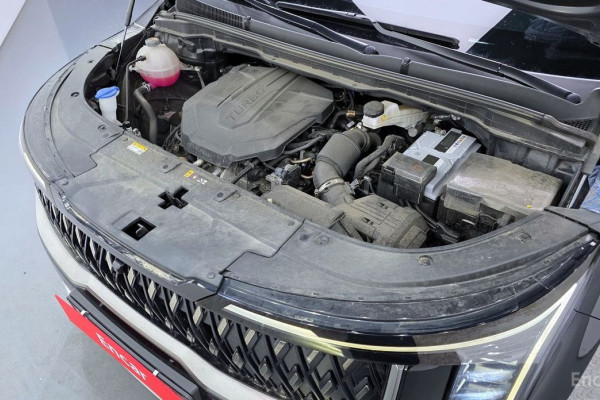 2024 Kia Carnival с пробегом 38 589 км