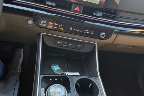 2024 Kia Carnival с пробегом 41 000 км