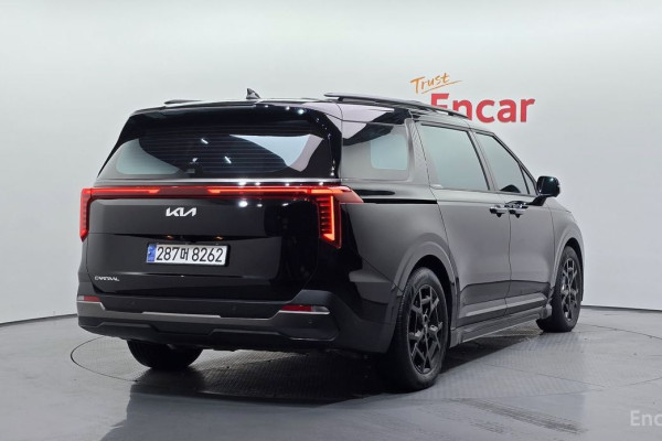 2025 Kia Carnival с пробегом 6 284 км
