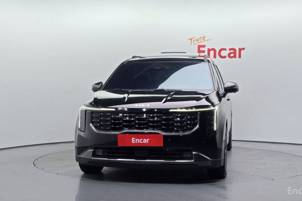 2025 Kia Carnival с пробегом 6 284 км