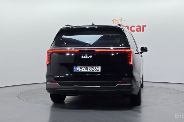 2025 Kia Carnival с пробегом 6 284 км