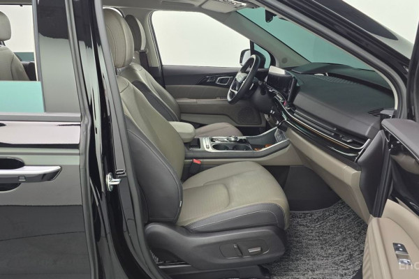 2025 Kia Carnival с пробегом 6 284 км