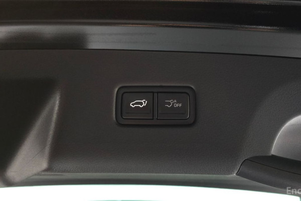 2025 Kia Carnival с пробегом 6 284 км