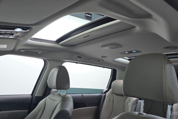 2025 Kia Carnival с пробегом 6 284 км