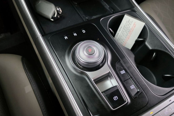 2024 Kia Carnival с пробегом 27 293 км