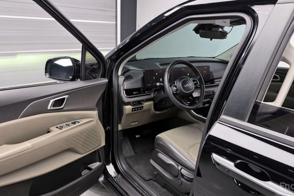 2024 Kia Carnival с пробегом 27 293 км