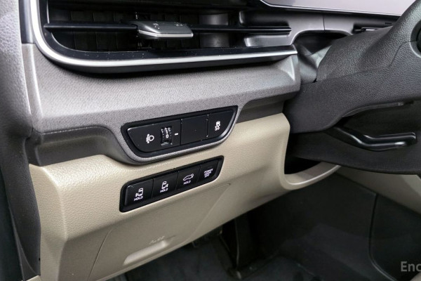 2024 Kia Carnival с пробегом 27 293 км