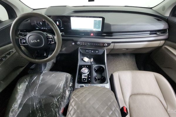 2024 Kia Carnival с пробегом 29 978 км