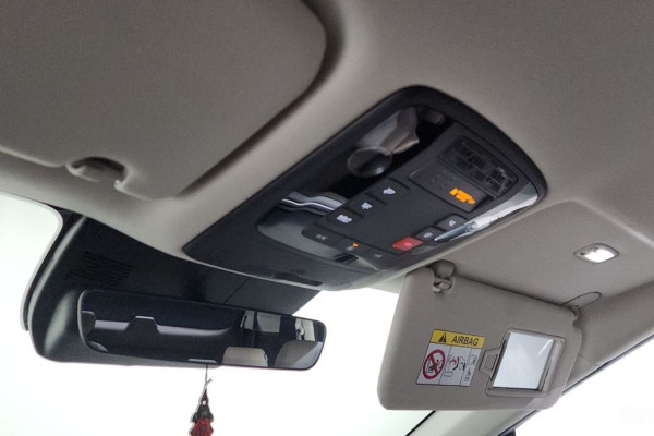 2024 Kia Carnival с пробегом 29 978 км