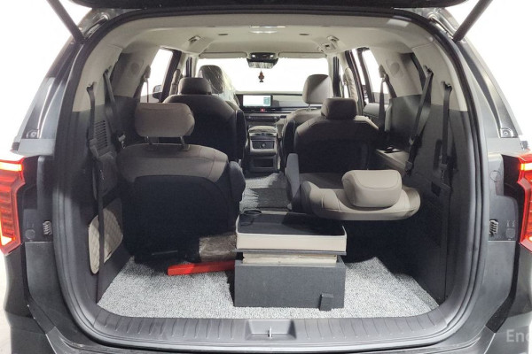 2024 Kia Carnival с пробегом 29 978 км