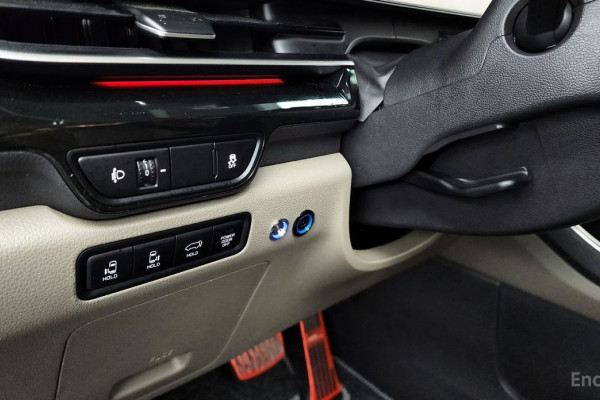 2024 Kia Carnival с пробегом 23 336 км