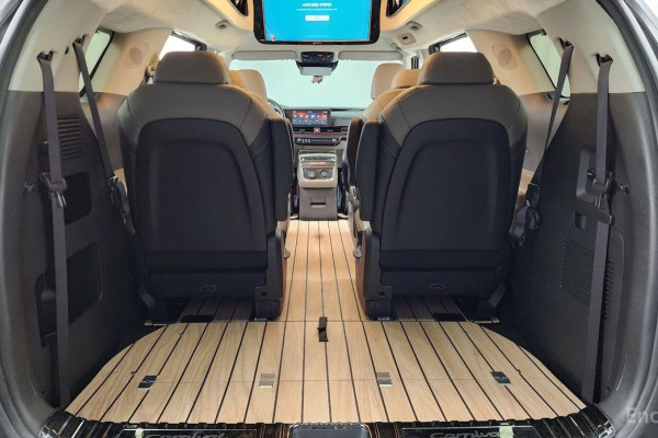 2024 Kia Carnival с пробегом 23 336 км