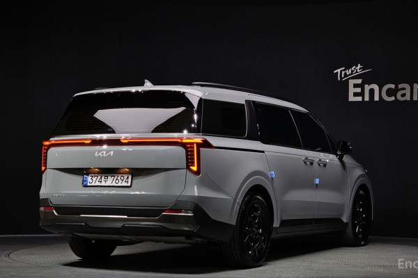 2025 Kia Carnival с пробегом 25 987 км