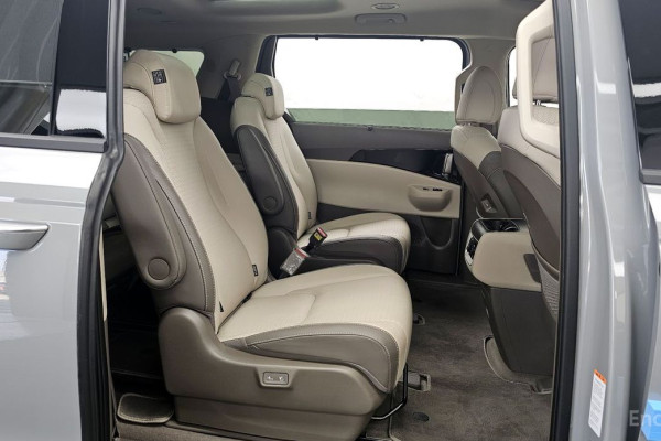 2025 Kia Carnival с пробегом 25 987 км