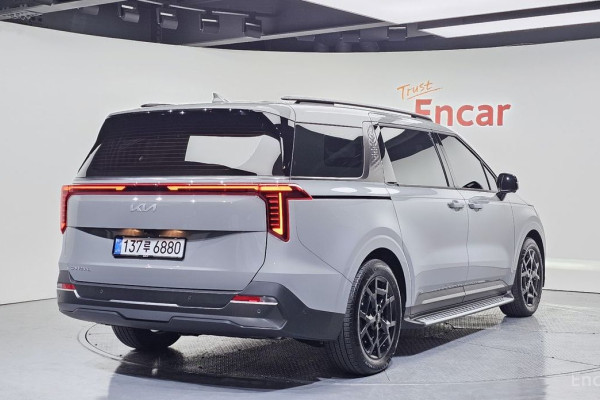 2025 Kia Carnival с пробегом 6 667 км