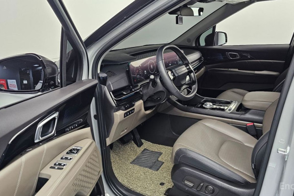 2025 Kia Carnival с пробегом 6 667 км