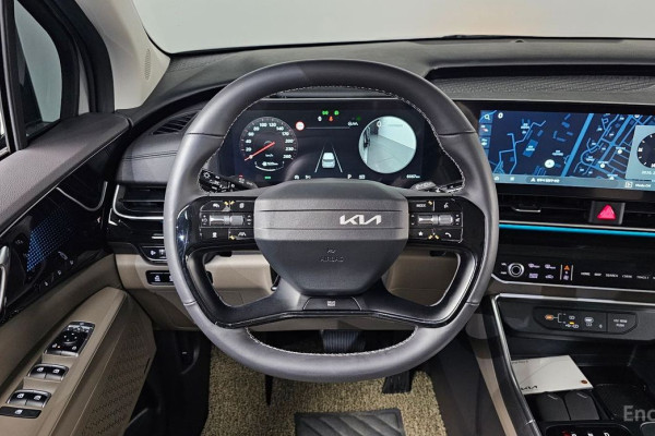2025 Kia Carnival с пробегом 6 667 км